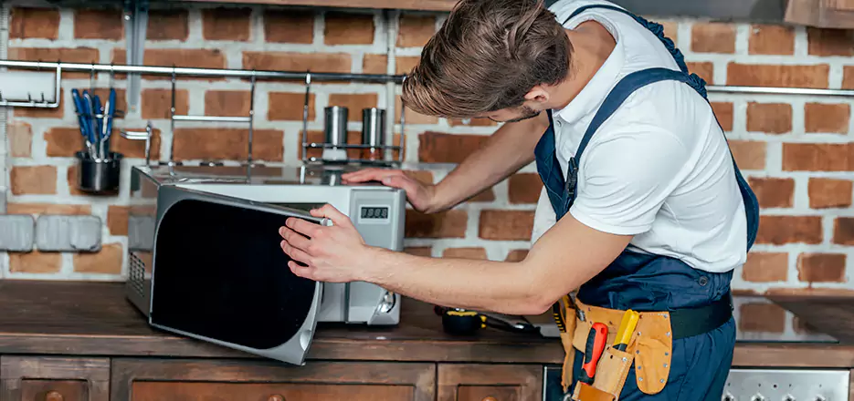 In-Home Microwave Repair in Emeryville